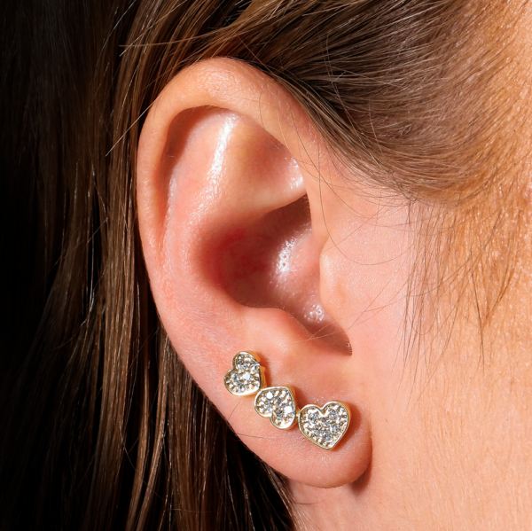 Brinco Dourado Ear Cuff de Coração com Zircônia - Image 2